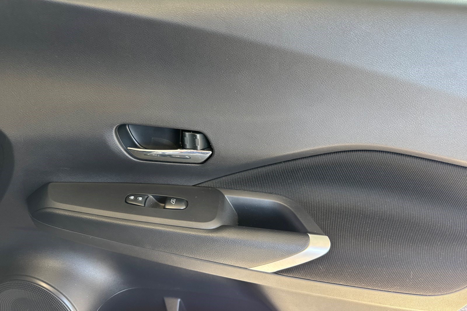 Used 2023 Nissan Kicks SV FWD image 22