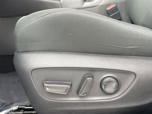 Certified 2019 Toyota RAV4 XLE image 28