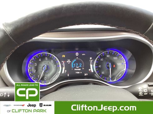 Certified 2018 Chrysler Pacifica Touring-L Plus image 18