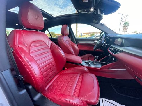 Used 2018 Alfa Romeo Stelvio Ti Sport image 13