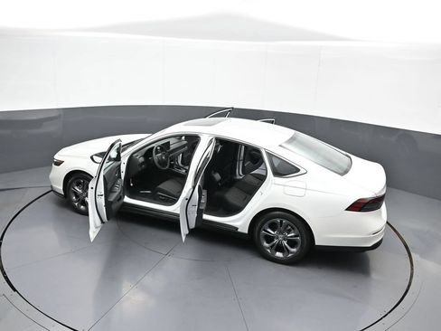 Used 2023 Honda Accord EX image 44