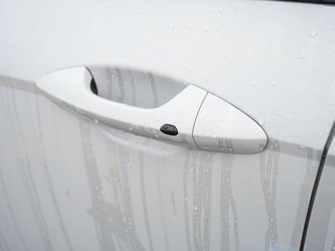 Used 2026 Hyundai Kona SE FWD image 11