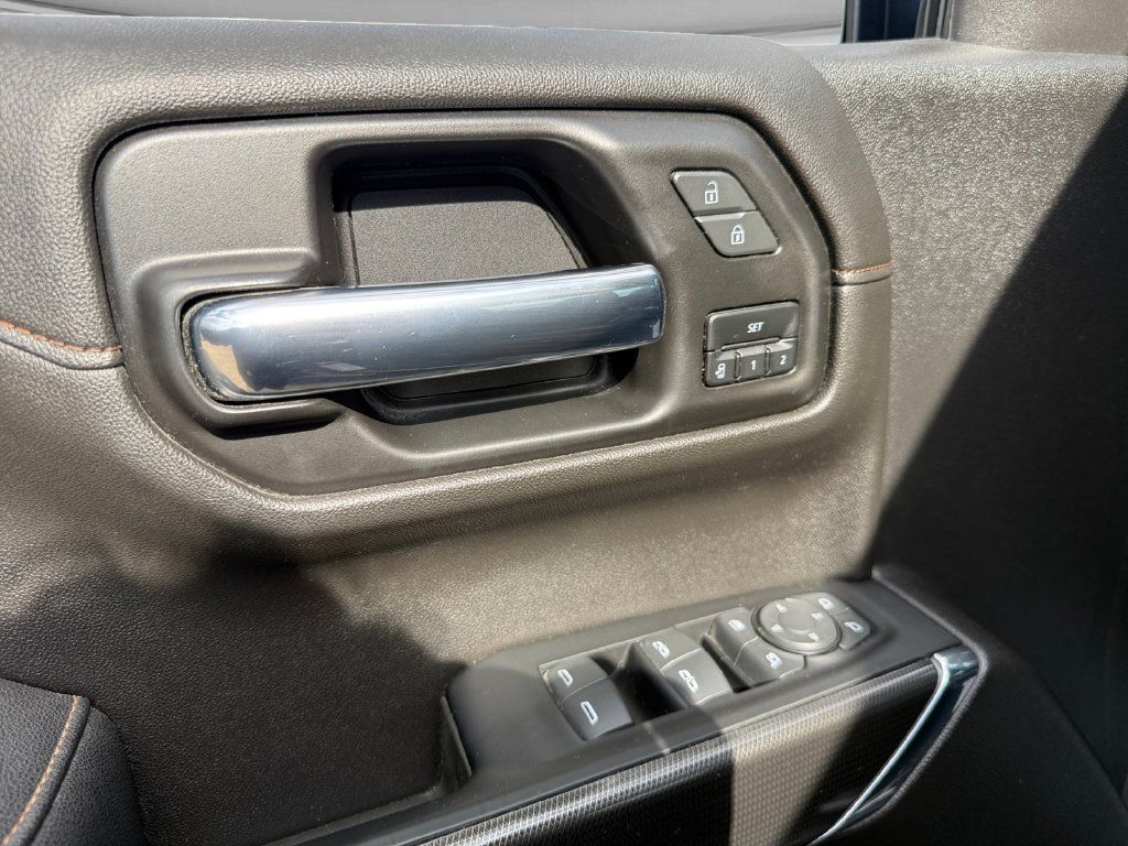 Used 2022 GMC Sierra 1500 AT4 w/ AT4 Preferred Package AWD/4WD image 19
