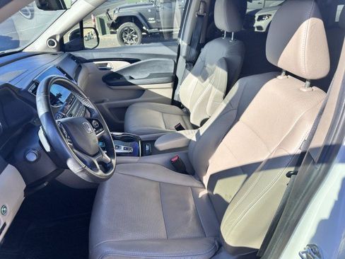 Used 2022 Honda Pilot Elite image 11