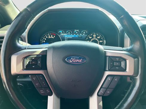 Used 2017 Ford F150 Platinum w/ Equipment Group 701A Luxury image 11