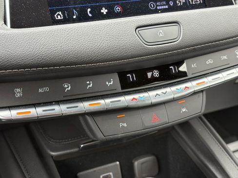 Certified 2023 Cadillac XT4 Premium Luxury image 23