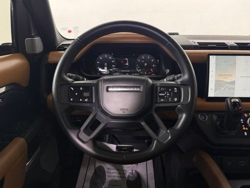 Used 2023 Land Rover Defender 130 X AWD/4WD image 31