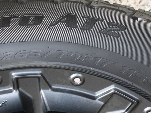 Used 2023 Nissan Frontier PRO-4X w/ Pro-4X Premium Package image 43