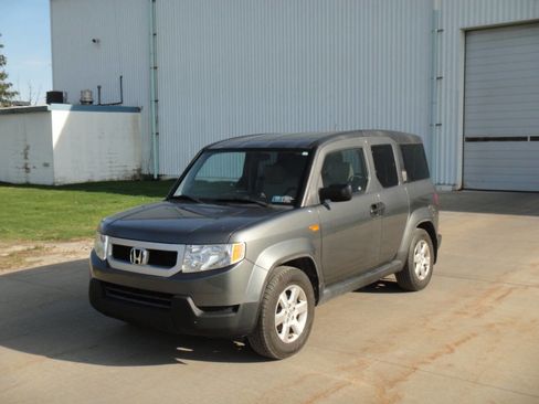 Used 2011 Honda Element EX image 2