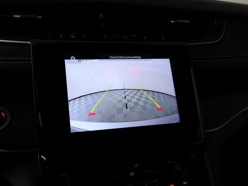 Used 2024 Jeep Grand Cherokee L Laredo image 7