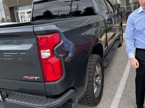 Used 2020 Chevrolet Silverado 1500 RST AWD/4WD image 16