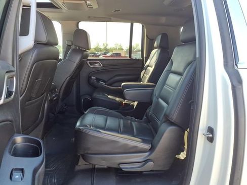 Used 2015 GMC Yukon XL Denali w/ Touring Package AWD/4WD image 28