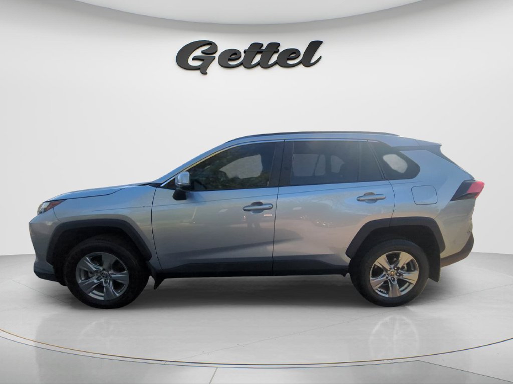 Used 2024 Toyota RAV4 XLE w/ Convenience Package FWD image 8