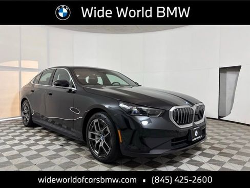 Used 2025 BMW i5 xDrive40 w/ Premium Package AWD/4WD image 1