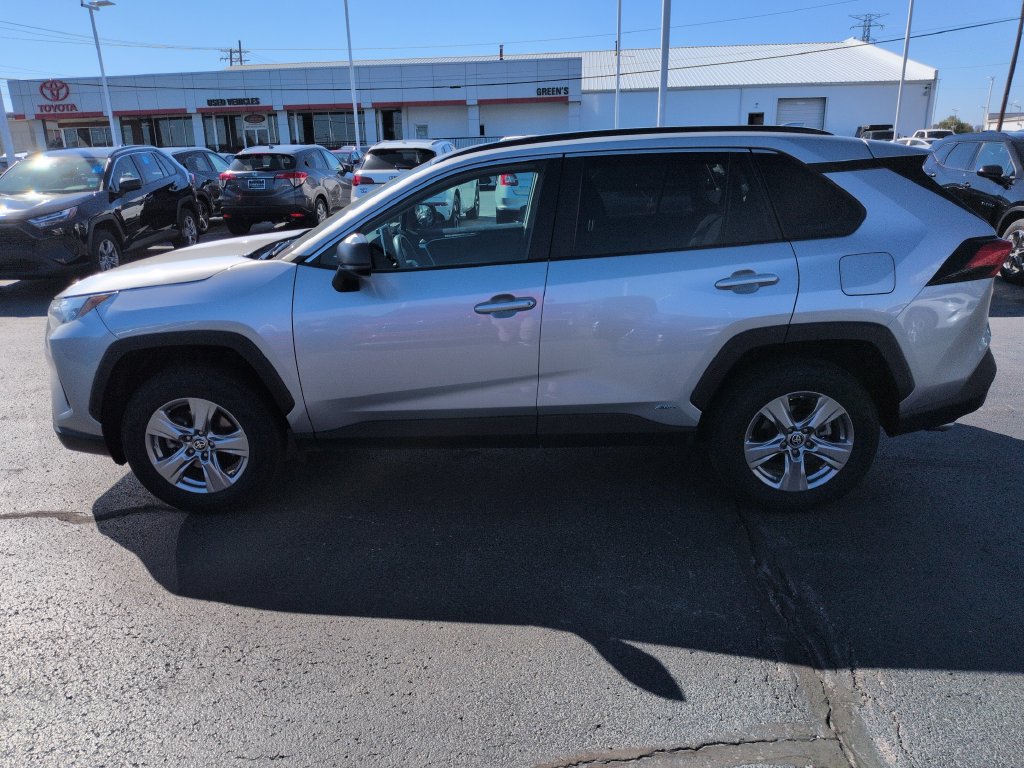 Certified 2024 Toyota RAV4 LE AWD/4WD image 2