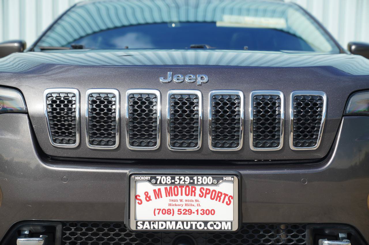 Used 2021 Jeep Cherokee Limited w/ Elite Package AWD/4WD image 4