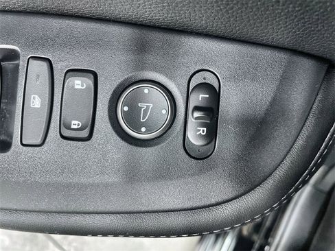 Certified 2025 Honda HR-V EX-L image 15