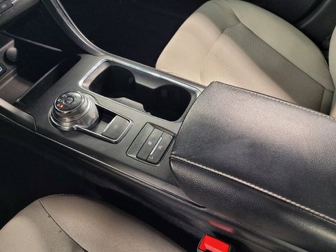 Used 2020 Ford Fusion SE w/ Equipment Group 151A image 26