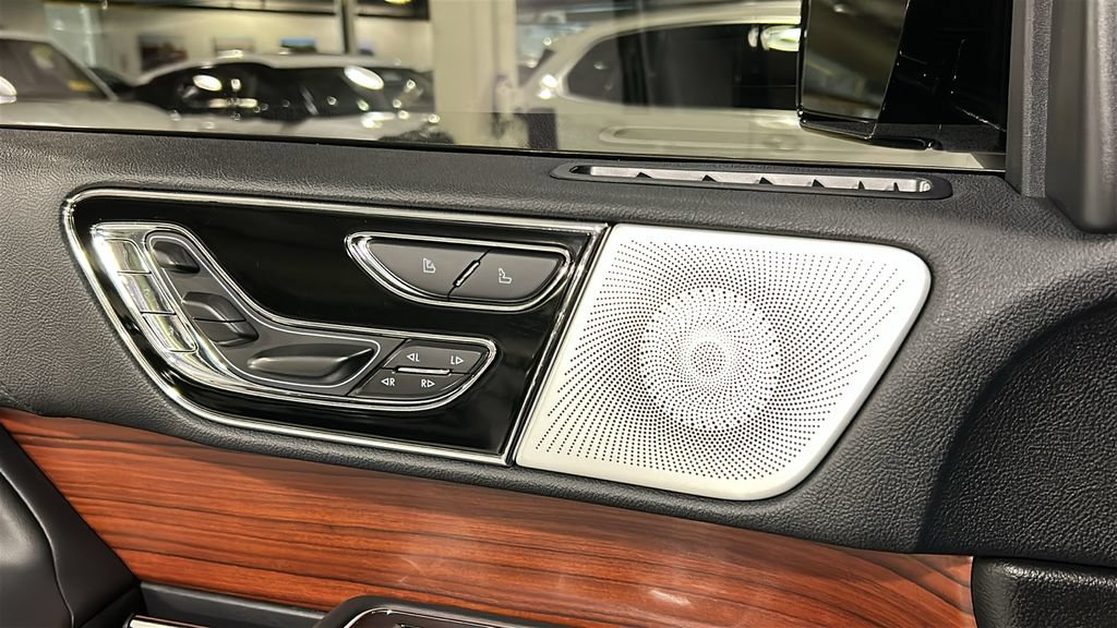 Certified 2022 Lincoln Navigator Reserve AWD/4WD image 20