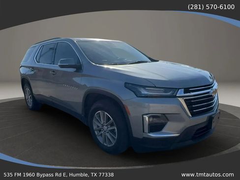 Used 2023 Chevrolet Traverse LT FWD image 1