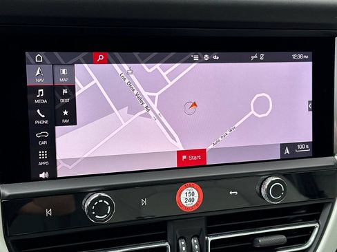 Certified 2023 Porsche Macan S AWD/4WD image 35