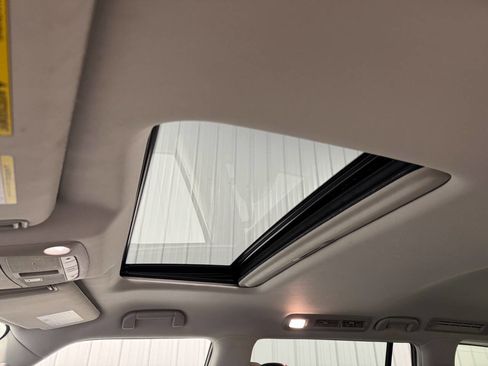 Used 2019 Nissan Armada SL w/ Premium Package image 14