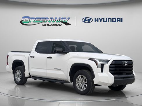 Used 2026 Toyota Tundra SR5 w/ SR5 Convenience Package AWD/4WD image 2