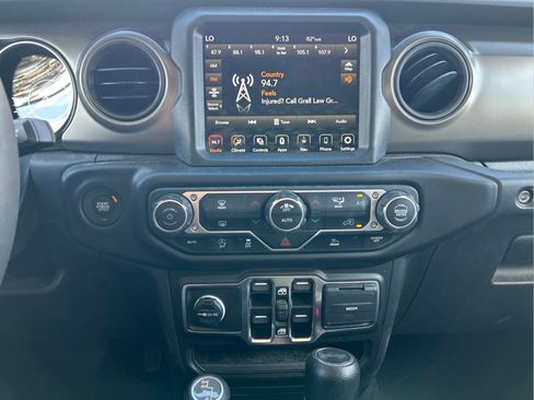 Used 2023 Jeep Wrangler Unlimited Sport AWD/4WD image 17