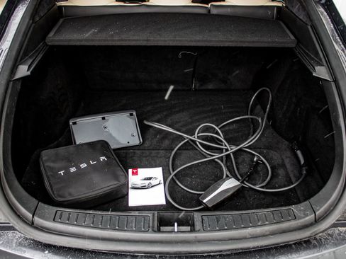 Used 2020 Tesla Model S Long Range Plus image 22