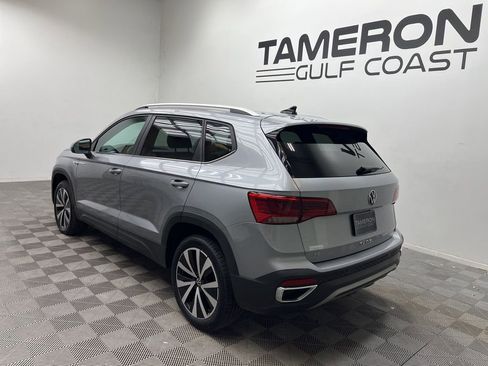 Used 2024 Volkswagen Taos SE FWD image 8