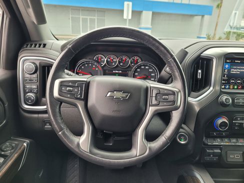 Used 2021 Chevrolet Silverado 1500 LT Trail Boss w/ Convenience Package II AWD/4WD image 15