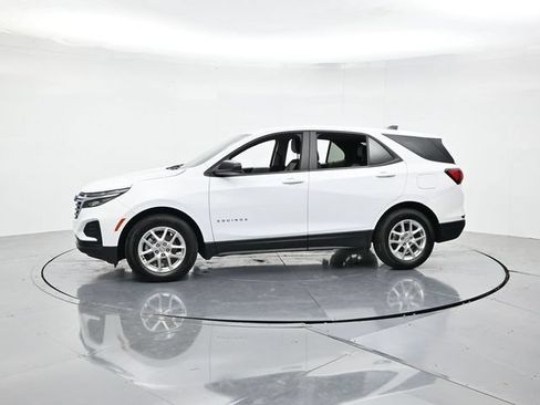 Used 2024 Chevrolet Equinox LS w/ LS Convenience Package FWD image 6