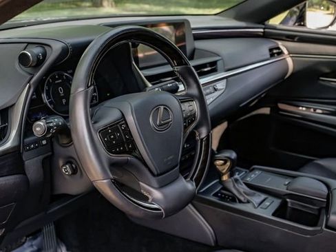 Used 2020 Lexus ES 350 w/ Premium Package FWD image 19