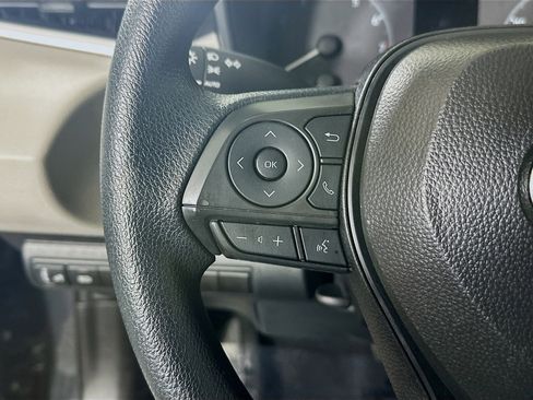Used 2025 Toyota Corolla LE image 16
