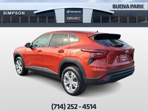 Used 2024 Chevrolet Trax LS image 6