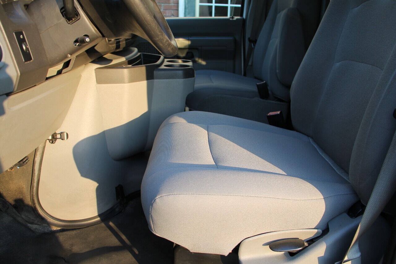 Used 2013 Ford E-250 and Econoline 250 w/ PWR Group RWD image 27