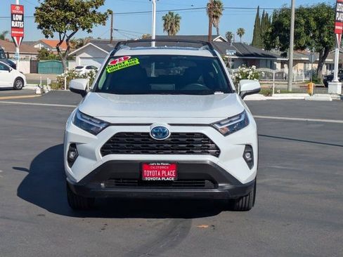 Used 2023 Toyota RAV4 XLE Premium image 2