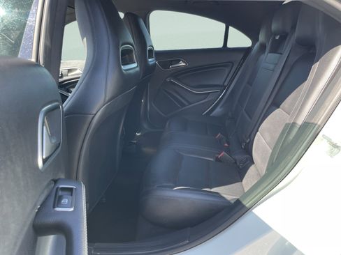 Used 2015 Mercedes-Benz CLA 250 image 9