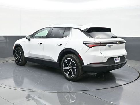 New 2026 Chevrolet Equinox EV LT image 10