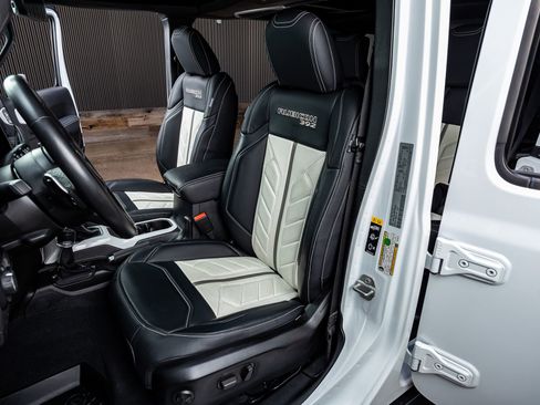 Used 2024 Jeep Wrangler Unlimited Rubicon 392 image 29