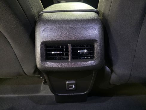 Used 2022 Chevrolet Equinox LS w/ LS Convenience Package image 16