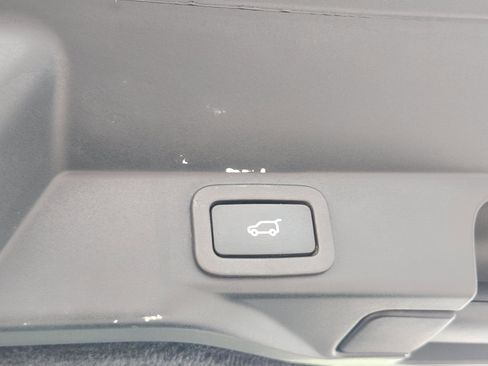 Used 2020 Land Rover Range Rover Sport HSE image 30