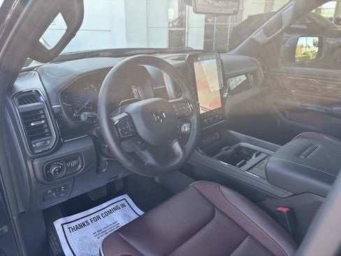 Used 2025 RAM 1500 Limited AWD/4WD image 16