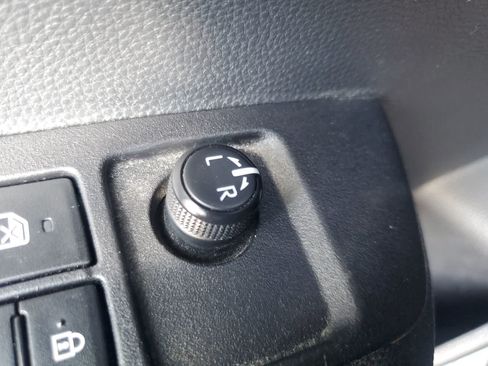 Used 2025 Toyota Corolla LE FWD image 25
