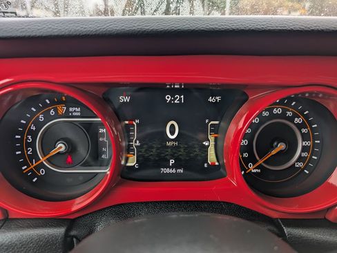 Used 2021 Jeep Gladiator Sport AWD/4WD image 28