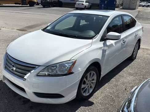 Used 2015 Nissan Sentra SV w/ Style Package FWD image 2