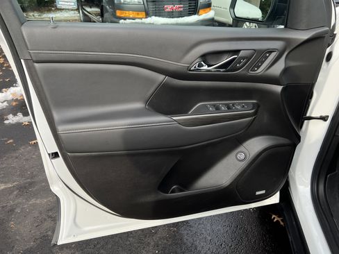 Certified 2023 GMC Acadia SLT w/ Elevation Edition image 14