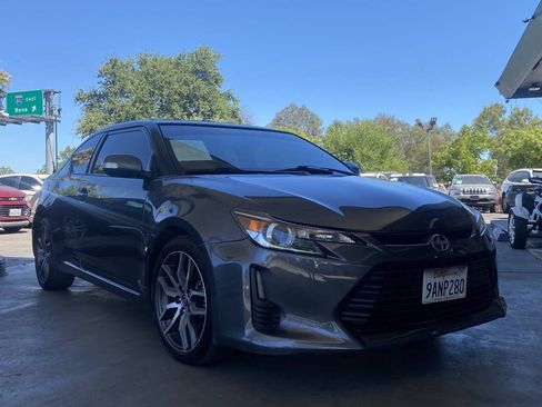 Used 2015 Scion tC FWD image 3