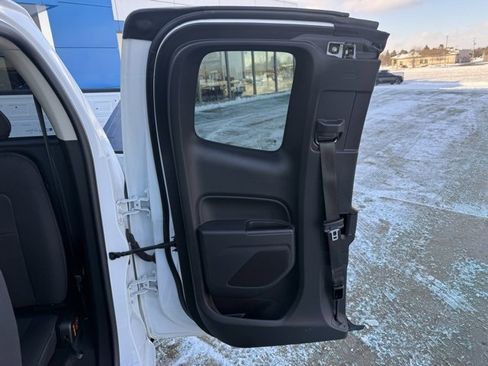 Used 2019 Chevrolet Colorado LT image 14