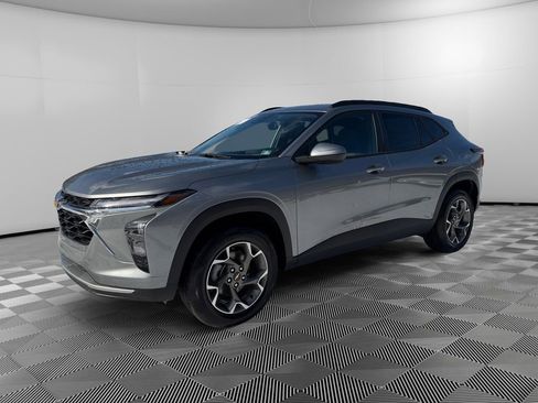 New 2026 Chevrolet Trax LT w/ Driver Confidence Package image 3